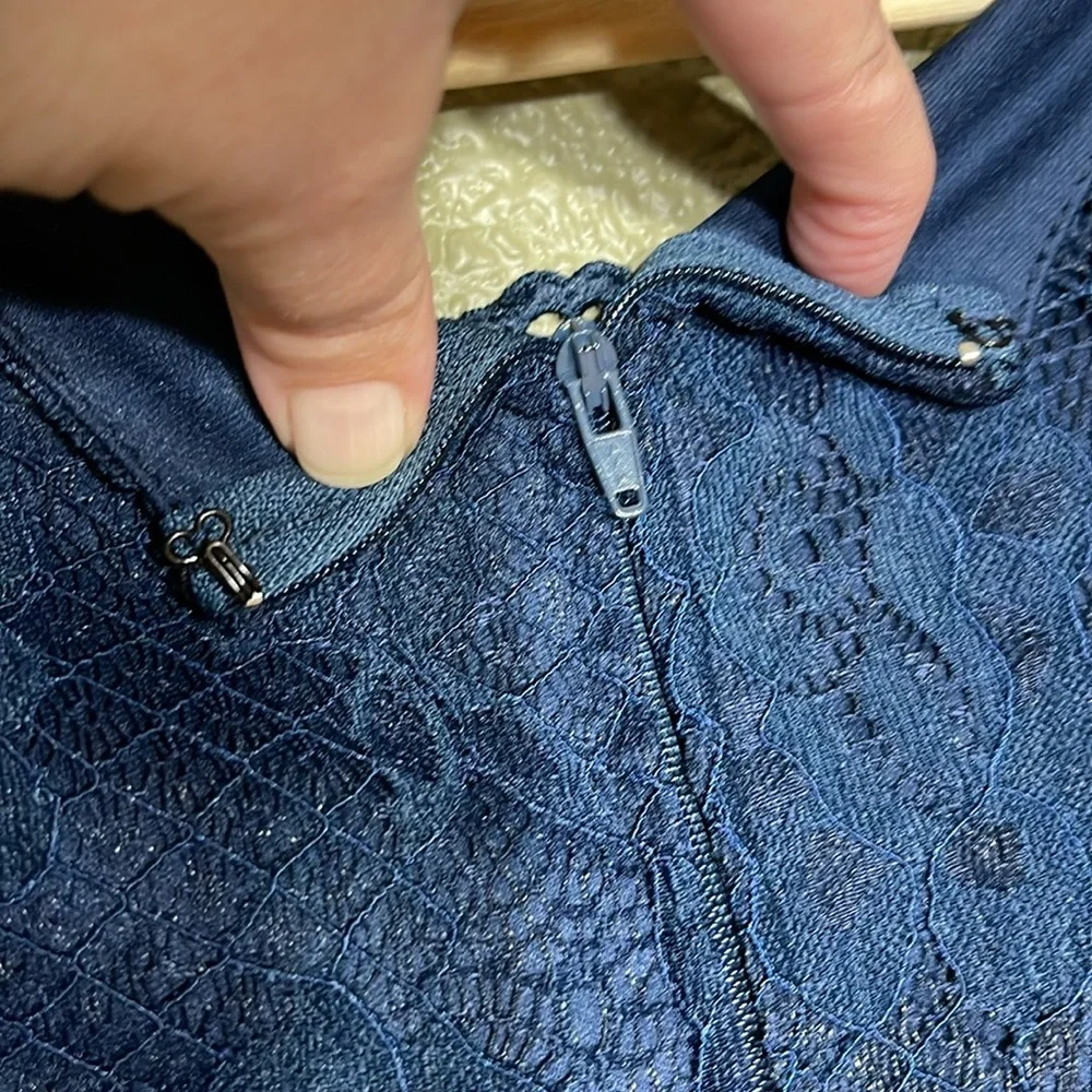 CITY TRIANGLES Scalloped Lace A-Line Dress - Picture 6 of 15